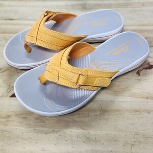 Clarks Breeze Sea Burnt Yellow Flip Flops